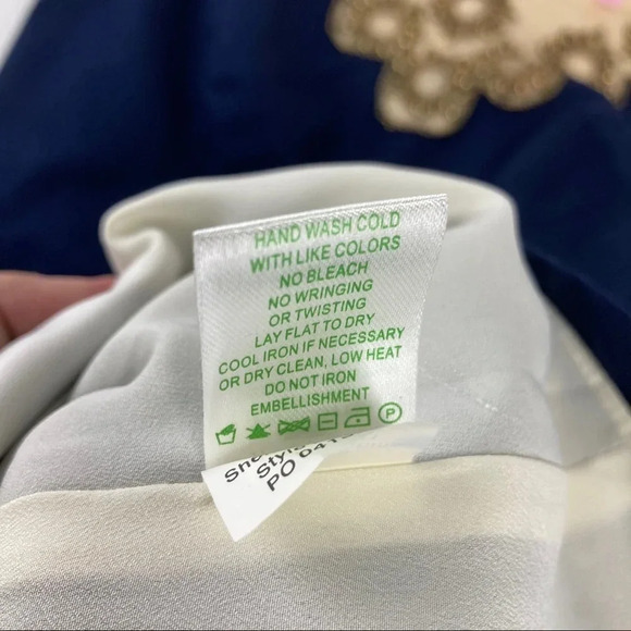 Lilly Pulitzer Women's 4 Wythe Fit and Flare Dress Navy and Gold Illusion Top - Picture 11 of 11